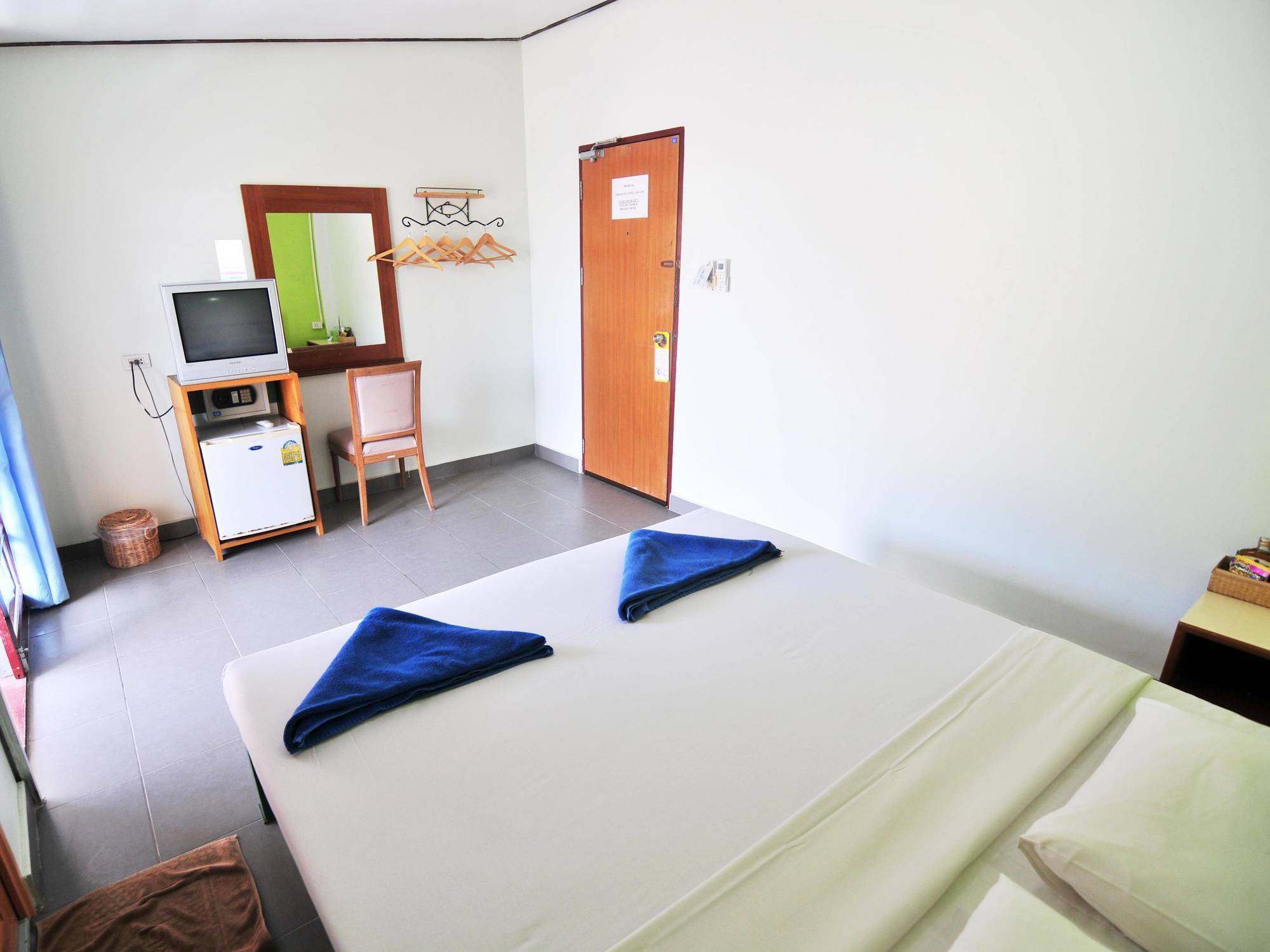 Phi Phi Inn Мини-отель *